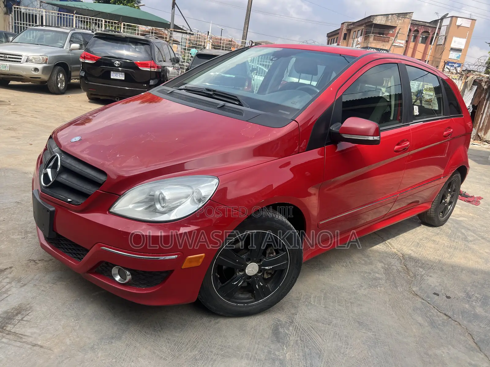 Mercedes-Benz B-Class 2010 Red
