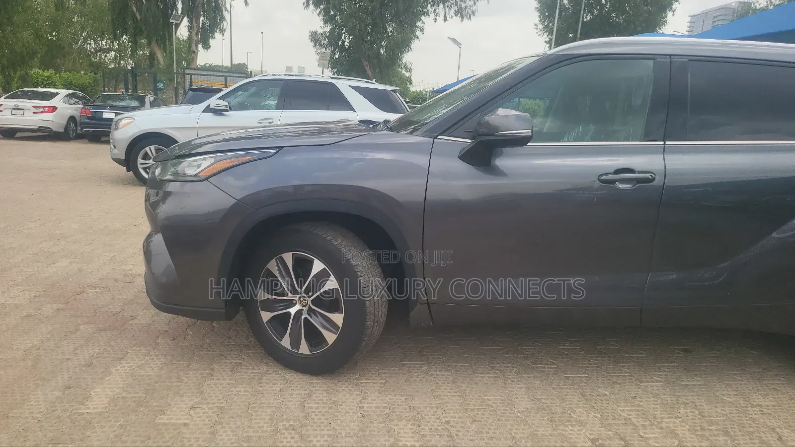 Toyota Highlander 2021 Gray