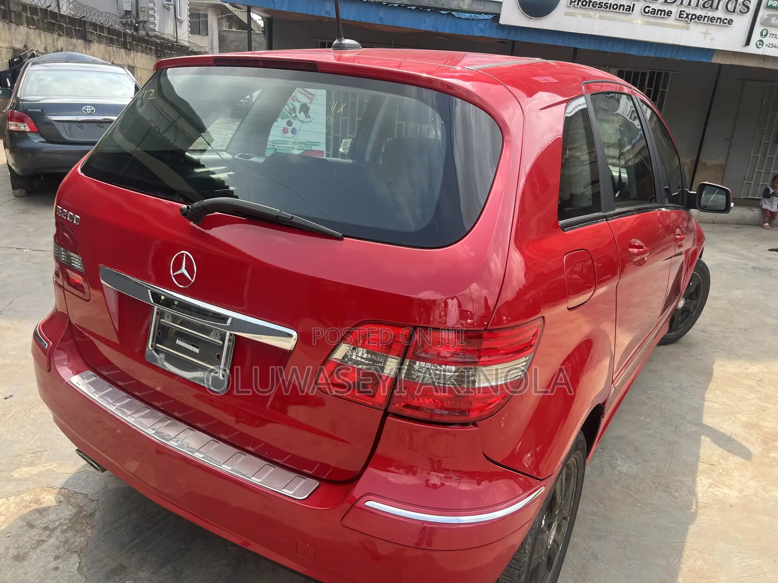 Mercedes-Benz B-Class 2010 Red