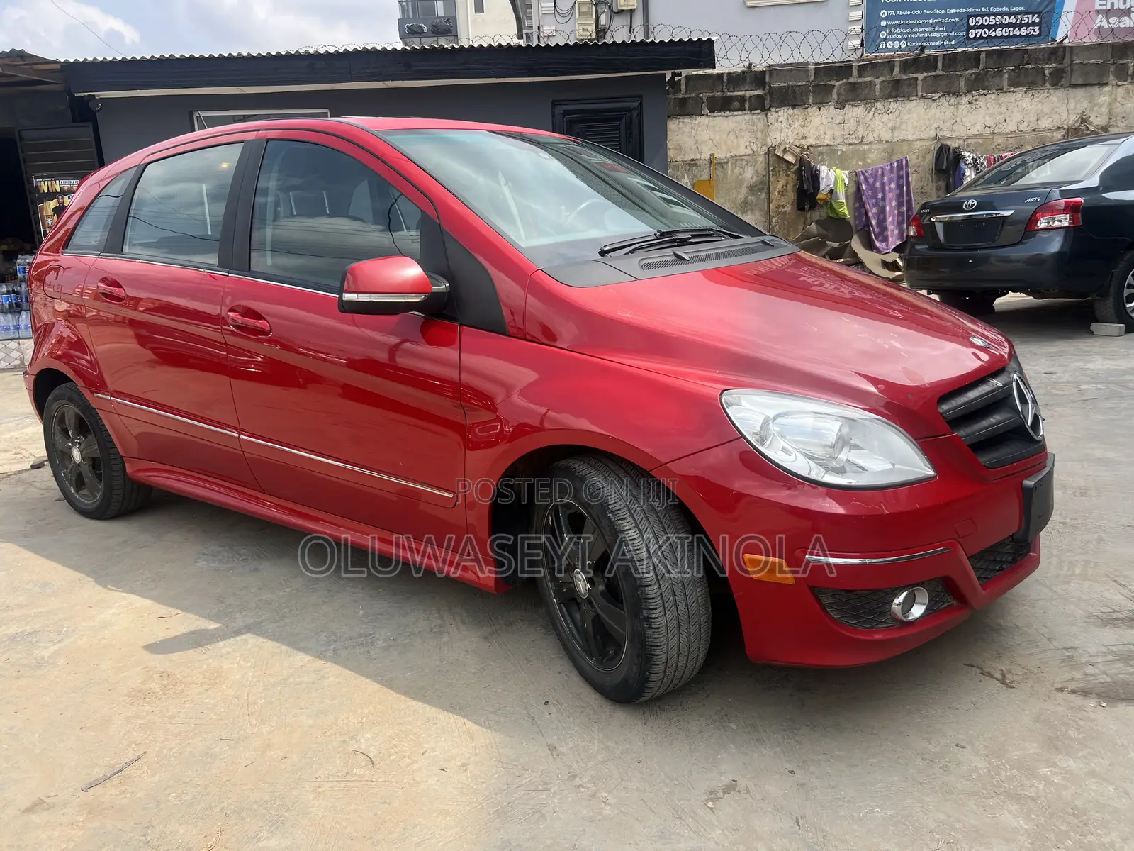 Mercedes-Benz B-Class 2010 Red