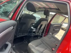 Mercedes-Benz B-Class 2010 Red