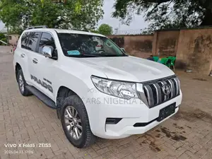 Toyota Land Cruiser Prado 2018 White