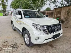 Toyota Land Cruiser Prado 2016 White
