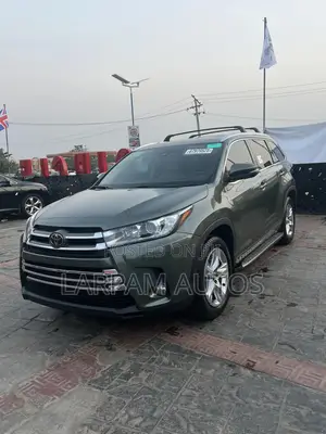 Toyota Highlander Limited 4x4 V6 (3.5L 6cyl 8A) 2018 Green
