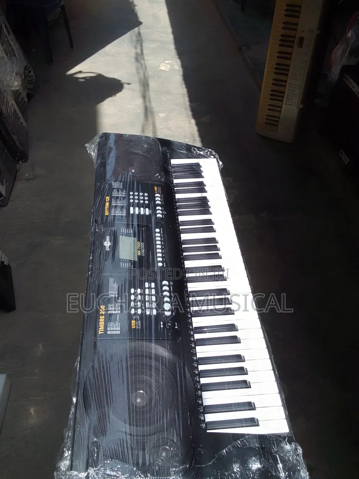 Gear4music Mk7000 Keyboard – Affordable Feature-Packed