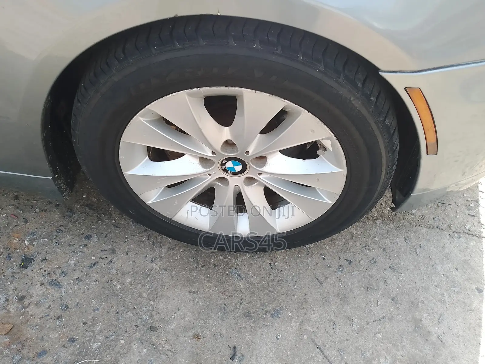 BMW 523i 2008 Gray