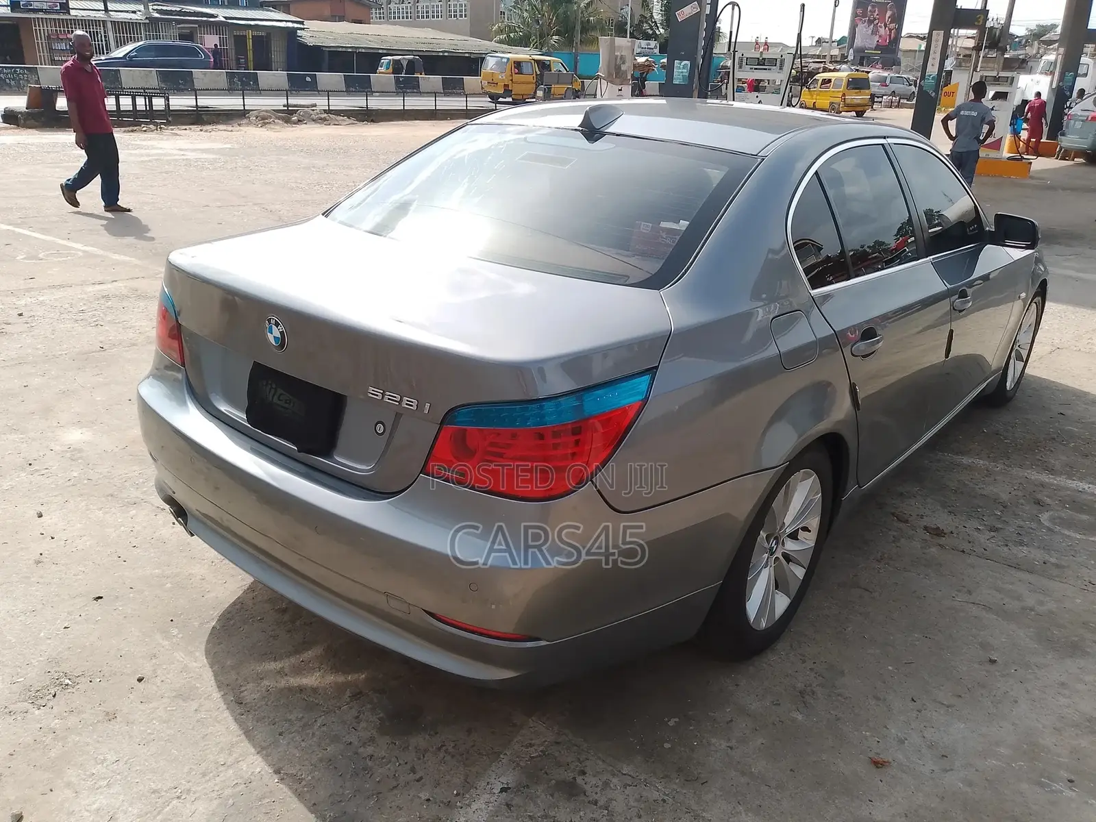 BMW 523i 2008 Gray