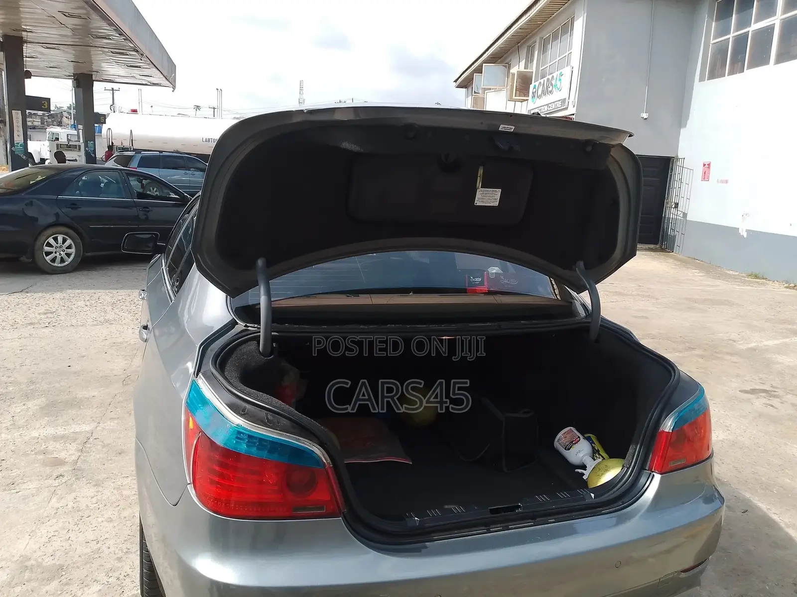 BMW 523i 2008 Gray