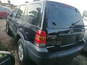Ford Escape 2004 Blue