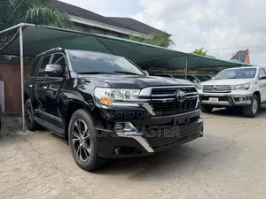 Toyota Land Cruiser 2017 Black