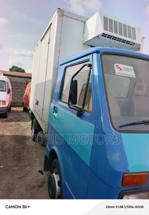 Volkswagen LT 2000 Blue