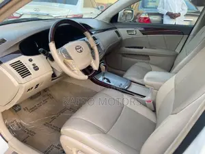 Toyota Avalon Limited Sedan FWD (3.5L 6cyl 6A) 2008 White
