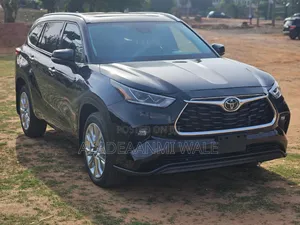 Toyota Highlander Limited 2022 Black