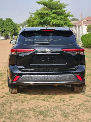 Toyota Highlander Limited 2022 Black