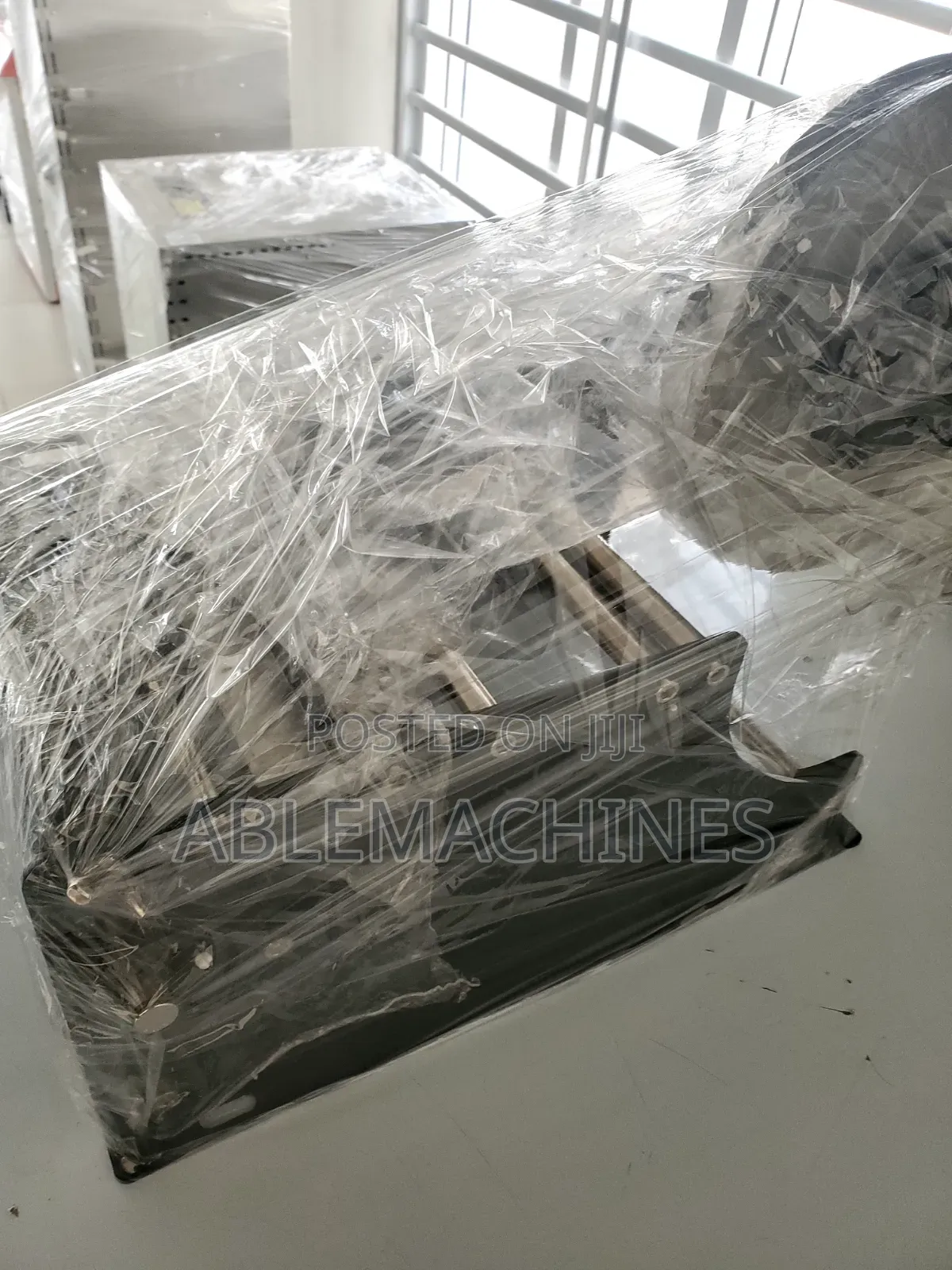 Manual Bottle Labelling Machine