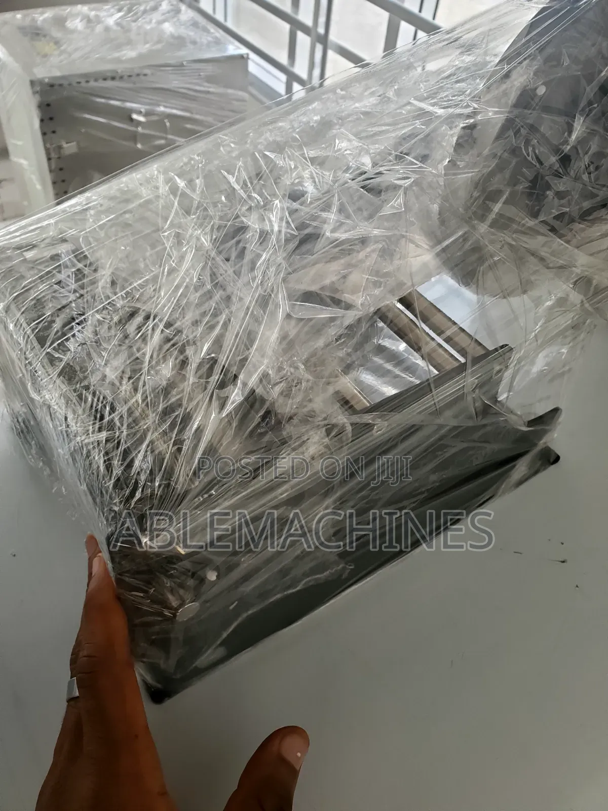Manual Bottle Labelling Machine