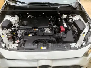 Toyota RAV4 2021 White