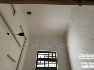 3bdrm Block of Flats in Ihama, Benin City for rent