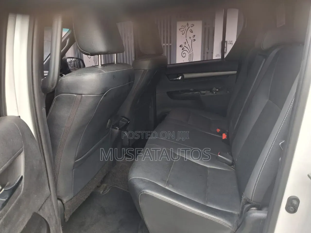 Toyota Hilux 2024 White