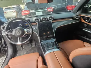 Mercedes-Benz C300 2024 Brown