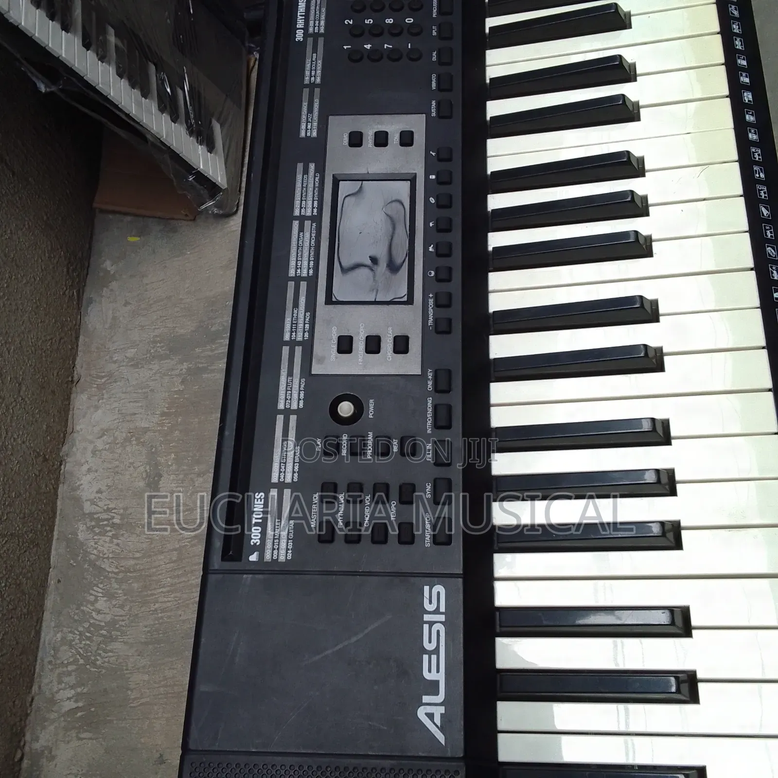 Alesis Melody 61 Keyboard – 61-Key Digital Piano
