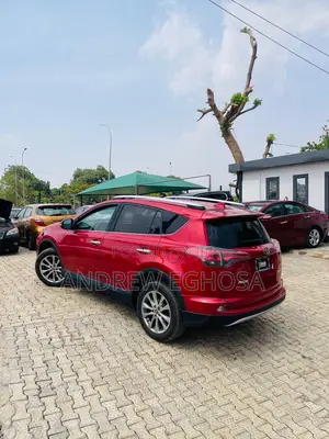 Toyota RAV4 2016 Red