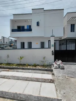 5bdrm Duplex in Ikota for rent