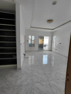 5bdrm Duplex in Ikota for rent