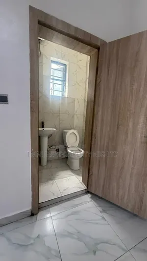 4bdrm Duplex in Ikota for rent