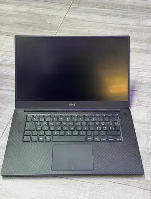 Laptop Dell Precision 5520 8GB Intel Core i7 SSD 256GB