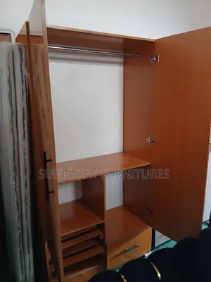 Wardrobe01