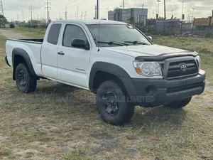 Toyota Tacoma 2008 White