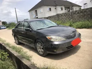 Toyota Camry 2004 Gray