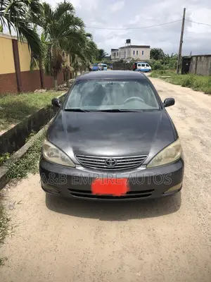 Toyota Camry 2004 Gray