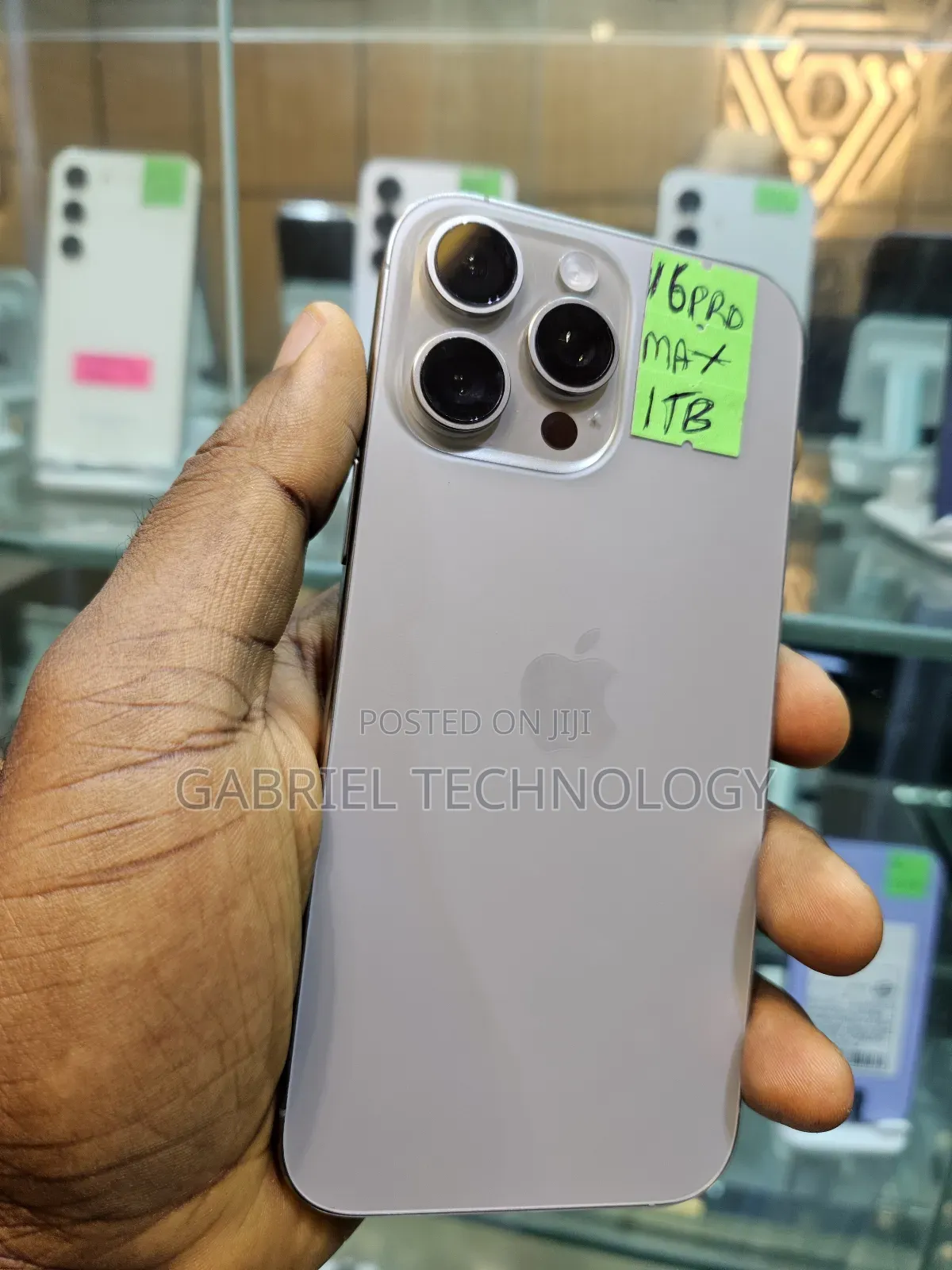 Apple iPhone 16 Pro Max 1 TB Silver
