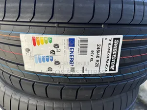 Brand New Bridgestone Blizzak Lm005 - 245/40 R20 99v Xl