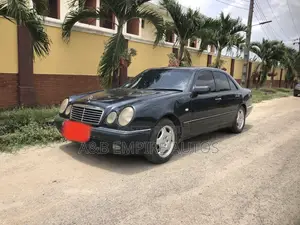 Mercedes-Benz E200 2004 Green
