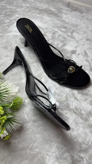 Black Heal Slippers