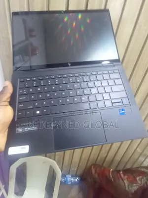 Laptop HP Dragonfly G3 16GB Intel Core i7 SSD 512GB