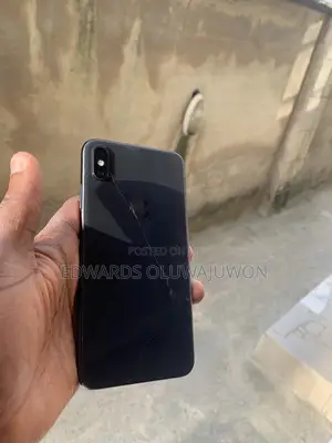 Apple iPhone XS Max 64 GB Black