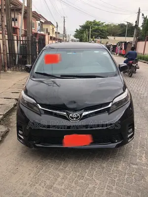Toyota Sienna 2016 Black