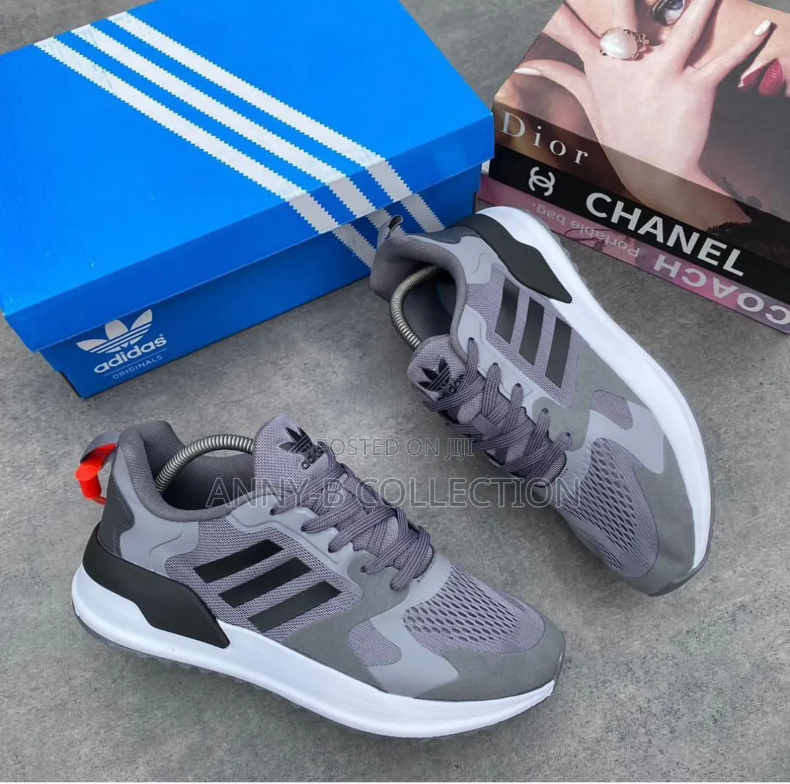 Adidas Sneakers