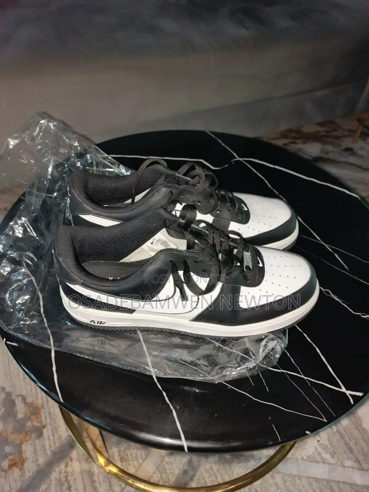 Selling Shoe