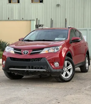 Toyota RAV4 XLE 4dr SUV (2.5L 4cyl 6A) 2014 Red