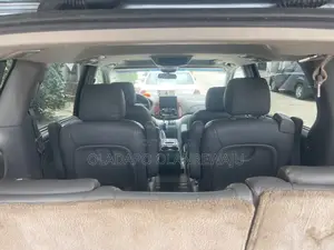 Toyota Sienna Car Hire