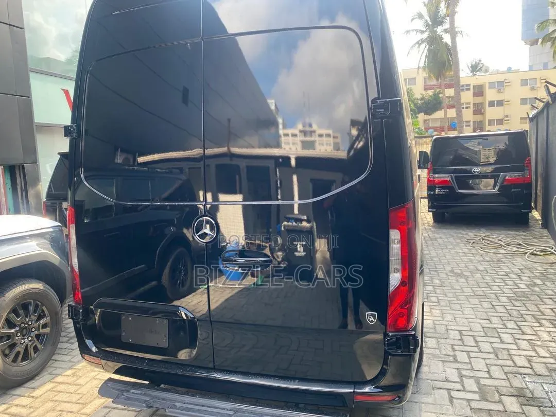 New Mercedes-Benz Sprinter 2024 Black