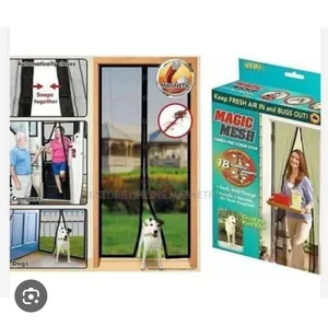 Magic Mesh Hands-Free Screen Door