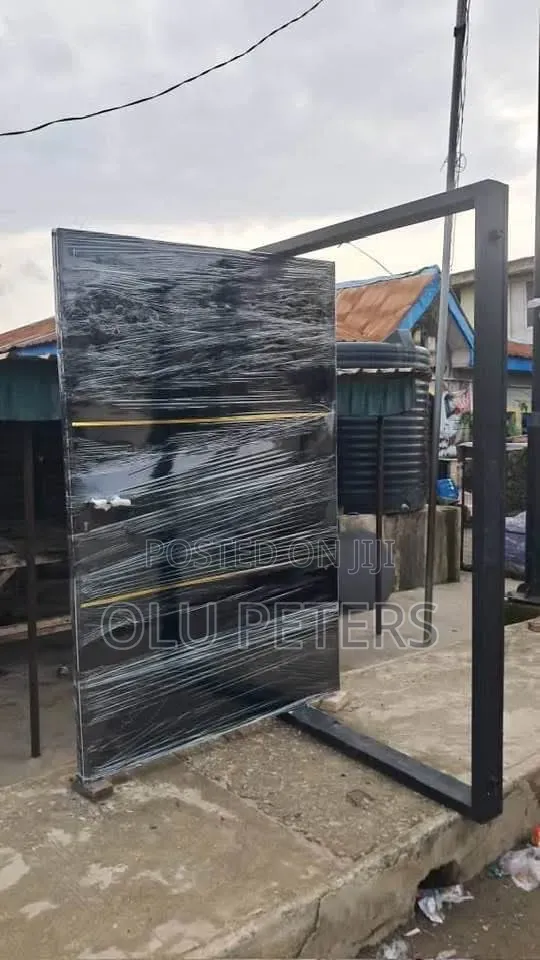 Pivot Door 4ft