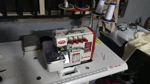 4 Thread Overlock Machine