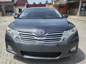 Toyota Venza LE 2011 Gray